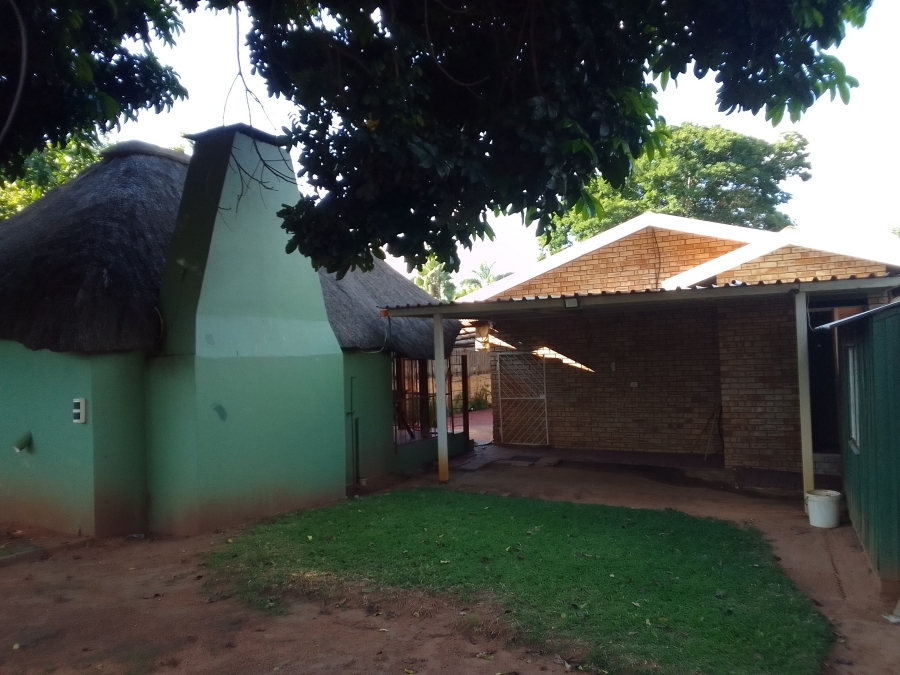 3 Bedroom Property for Sale in Geelhoutpark North West